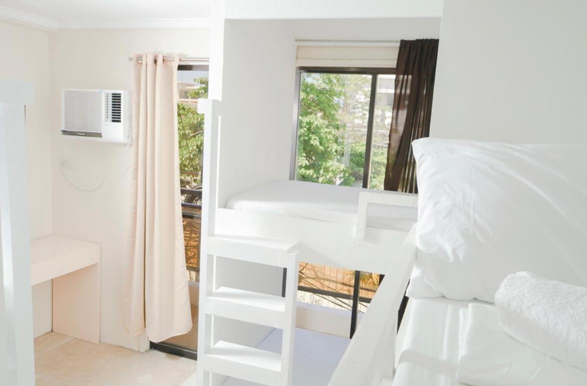 The A Hostel 발라박 외부 사진